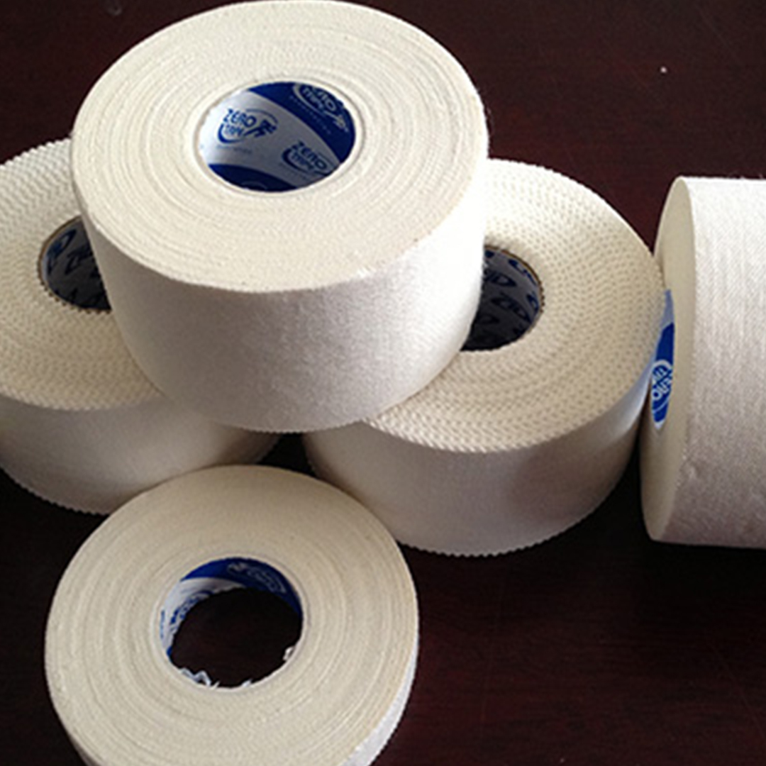 救急箱の中身、テーピングについて