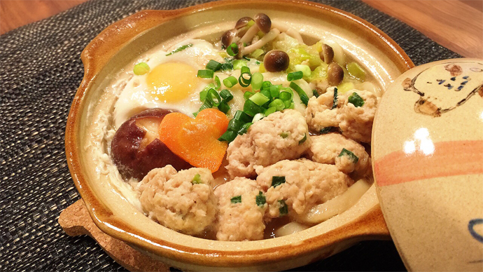 サカママレシピ ―ふわふわのとり団子★鍋焼きうどん―