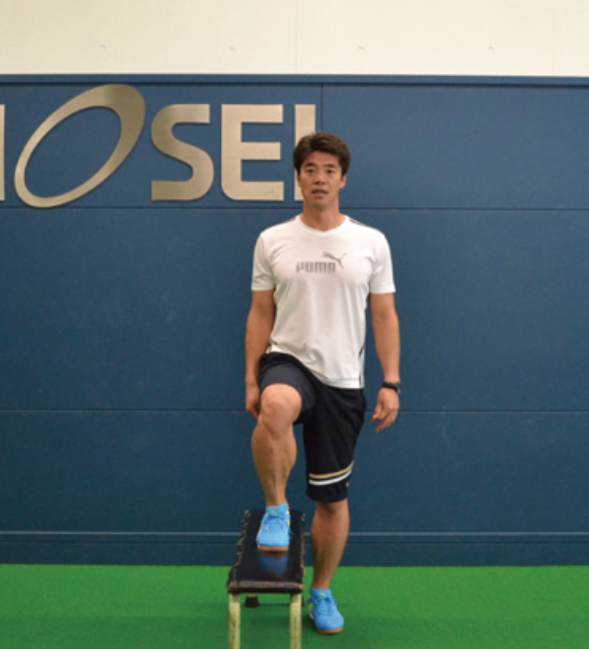 【体幹の鍛え方 ～vol.04～】基本姿勢に動作を加えたトレーニング