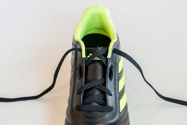 スパイクやトレシューを履くと「甲が痛い、小指が痛い!」ーその対処法は?