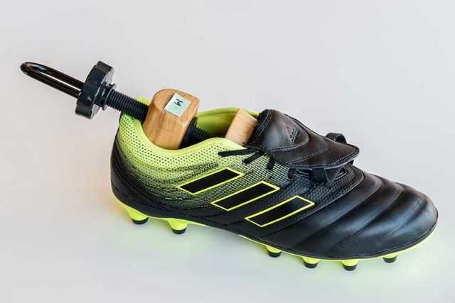 スパイクやトレシューを履くと「甲が痛い、小指が痛い!」ーその対処法は?