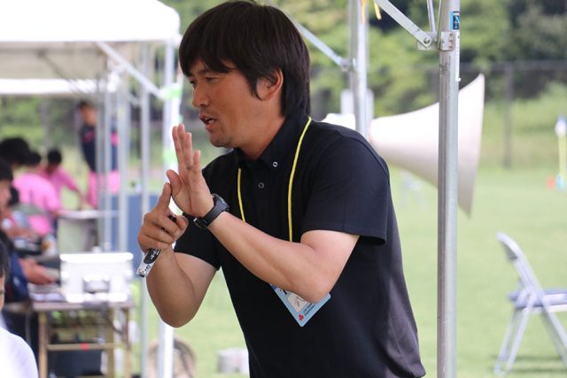 内野慎一郎監督