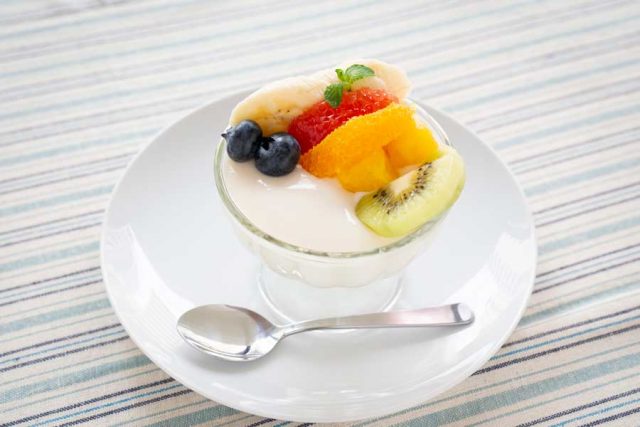 ヨーグルトプリン～ミックスフルーツ添え～