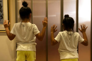 足だけではダメ！上半身を使って速く走る『肩甲骨ストレッチ』