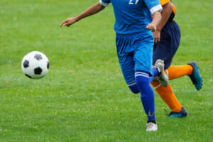 守備の基本中の基本「ボールを奪う」トレーニングのポイント