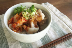 【サカママレシピ】元気モリモリ★豚しゃぶキムチの味噌ダレ丼