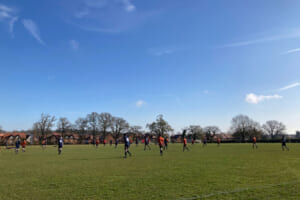 「聞いて質問してコミュニケーションを取ろう！」イギリスサッカー便り