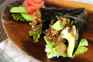 【サカママレシピ】肉も野菜もたっぷり☆モリモリ手巻き寿司