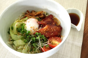 【サカママレシピ】中華風サラダうどん