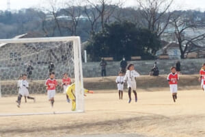 「試合見に来なくていいよ！」息子の一言で変わった我が家のサッカー応援