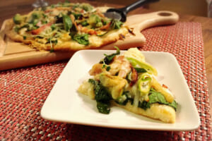 【サカママレシピ】風邪予防☆ネギたっぷりグラタンピザ