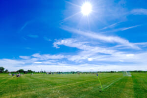 熱中症に気を付けて！子どもに起こる特徴と応急処置