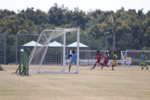 サッカーのスキルや楽しさも学べる！？サッカースクールに通うメリット