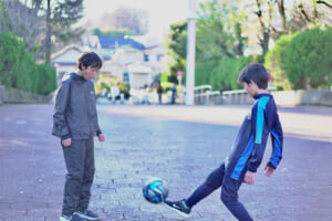 クラブチーム？ 部活？ クラブユース？ 実際のサッカーキッズとサカママにインタビュー