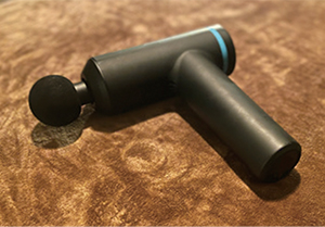 マッサージガンによる刺激の与えすぎや強度には気を付けて。