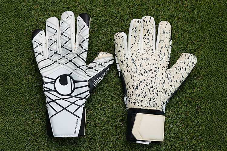 GKグラブ「スーパーグリップ+ハーフネガティブ」の画像