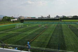 親のサポートも必要！？ 夏の合宿・遠征でサッカージュニアが経験すること