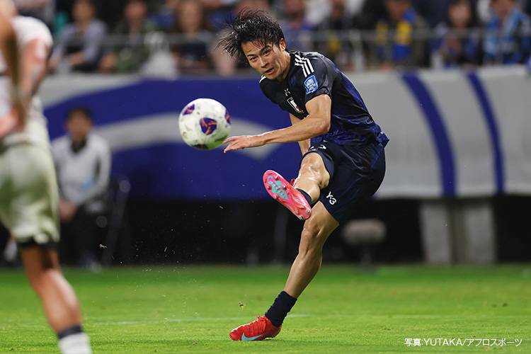 中村敬斗選手の試合出場の風景