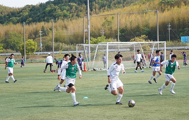 高川学園高校の練習風景