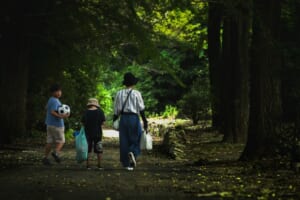 お金の管理や移動手段、コンビニの活用…サッカーキッズを応援する際の疑問を解決！