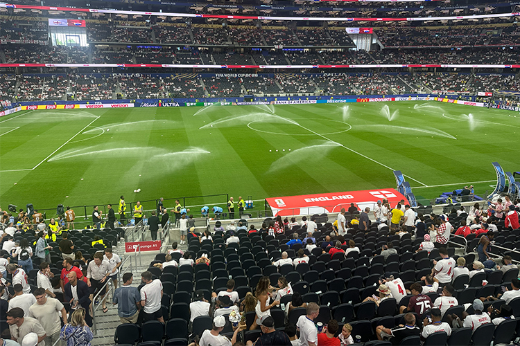 ＼2026W杯現地レポート Part3／スタジアムを揺らす大合唱！ イングランド対クロアチアを観戦